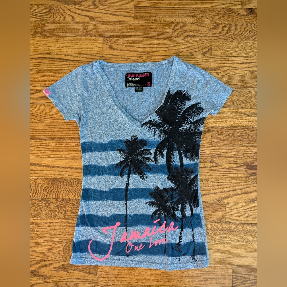 Sunkissed Island T-shirt Jamaica one Love women's small